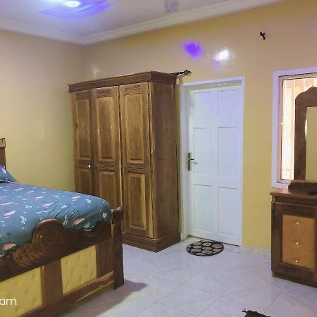 Awamuulamin Manneh Guest House Abuko Ngoại thất bức ảnh