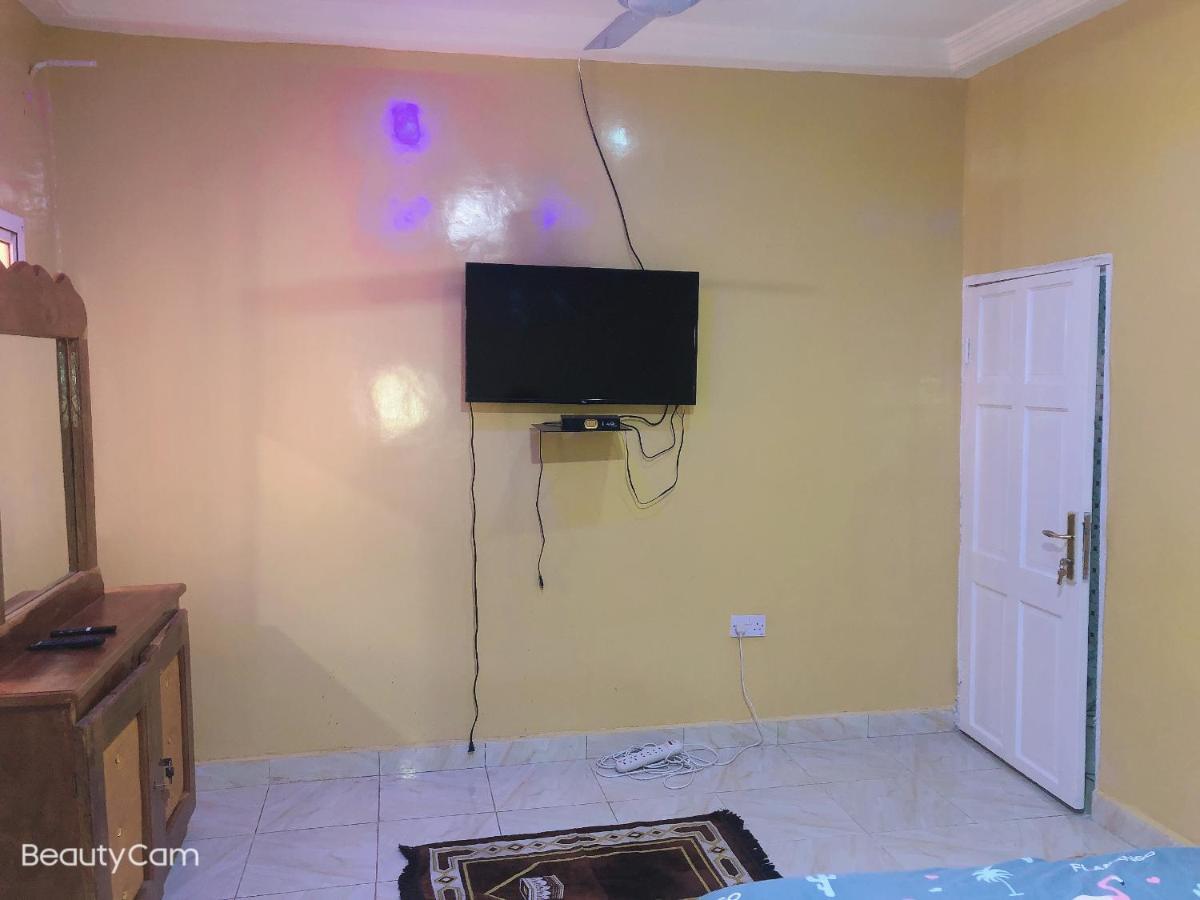 Awamuulamin Manneh Guest House Abuko Ngoại thất bức ảnh