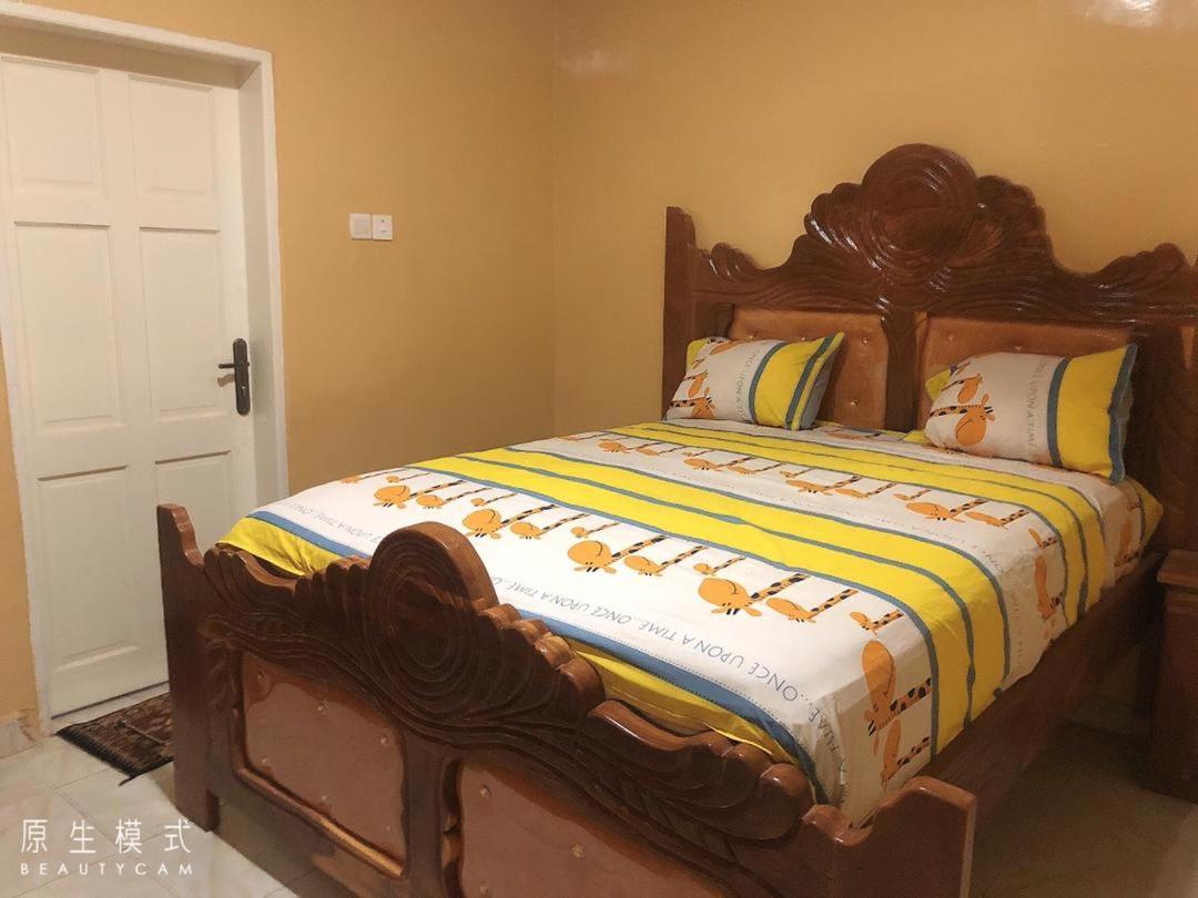 Awamuulamin Manneh Guest House Abuko Ngoại thất bức ảnh